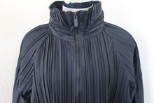 Load image into Gallery viewer, ISSEY MIYAKE Pleasted Pleats Please Black Zipper Coat Jacket Small 36 2 4