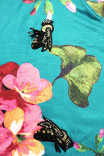 Load image into Gallery viewer, GUCCI Green Floral Bees Bee EMbellished Embroidery Cotton Tee Shirt Top Blouse Small 0 2 4