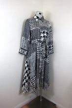 Load image into Gallery viewer, CAROLINA HERRERA Black White Silk L/S Wrap Maxi Button Up Dress XS Small 0 2 4