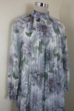 Load image into Gallery viewer, Ted Baker Clove Pleated Chiffon Midi Grey Floral Print Pleated Midi Dress White XS Small 2 4