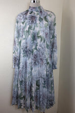 Load image into Gallery viewer, Ted Baker Clove Pleated Chiffon Midi Grey Floral Print Pleated Midi Dress White XS Small 2 4