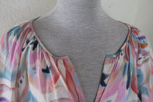 Load image into Gallery viewer, ETRO Printed Silk Balloon Sleeve Cropped Pink Blouse Top Shirt Small to Medium Sz 40 6 7 8