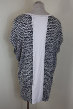 Load image into Gallery viewer, Vintage LOUIS VUITTON Modal Black White Graffiti Signatures Logo Pocket Tunic Mini Dress Medium 6 7 8