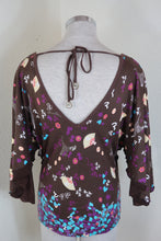 Load image into Gallery viewer, EVISU Brown Floral Vneck 3/4 Sleeves Top Blouse Medium Large 6 7 8