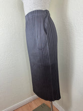 Load image into Gallery viewer, Pleats Please Issey Miyake Gray Pleated Long Skirt 2 Pockets Small 1 2