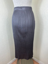 Load image into Gallery viewer, Pleats Please Issey Miyake Gray Pleated Long Skirt 2 Pockets Small 1 2