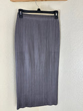 Load image into Gallery viewer, Pleats Please Issey Miyake Gray Pleated Long Skirt 2 Pockets Small 1 2