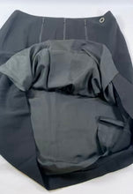 Load image into Gallery viewer, Vintage Chanel 2000 00T Zipper Detail Wool Pencil Skirt Black FR 40 US 7 8 Medium