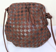 Load image into Gallery viewer, Vintage Bottega VENETA Chocolate Brown Braided Kisslock Clutch Shoulder Sling Bag