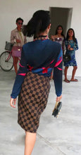 Load image into Gallery viewer, Vintage FENDI Roma FF Logo Monograms HIp Hop Classic Tessuto Pencil Skirt Sz 36 26 28