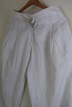 Load image into Gallery viewer, Vintage DOLCE &amp; GABBANA White Pinstripes Trouser Pants Small 40 6 7
