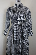 Load image into Gallery viewer, CAROLINA HERRERA Black White Silk Long Sleeve Wrap Maxi Button Up Dress Small 0 2 4
