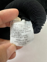Load image into Gallery viewer, Archival Minimalist Pleats Please Issey Miyake Black Pleated Tank Top Small 3
