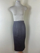 Load image into Gallery viewer, Pleats Please Issey Miyake Gray Pleated Long Skirt 2 Pockets Small 1 2
