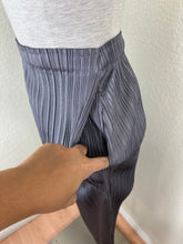 Load image into Gallery viewer, Pleats Please Issey Miyake Gray Pleated Long Skirt 2 Pockets Small 1 2
