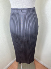 Load image into Gallery viewer, Pleats Please Issey Miyake Gray Pleated Long Skirt 2 Pockets Small 1 2
