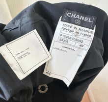 Load image into Gallery viewer, Vintage Chanel 2000 00T Zipper Detail Wool Pencil Skirt Black FR 40 US 7 8 Medium
