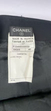 Load image into Gallery viewer, Vintage Chanel 2000 00T Zipper Detail Wool Pencil Skirt Black FR 40 US 7 8 Medium

