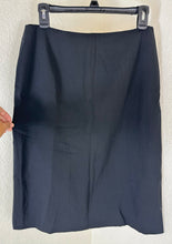 Load image into Gallery viewer, Vintage Chanel 2000 00T Zipper Detail Wool Pencil Skirt Black FR 40 US 7 8 Medium
