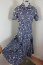 Load image into Gallery viewer, LAURA ASHLEY Floral Collared Short Sleeves Blue Dress Small 4 5 6
