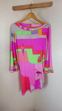 Load and play video in Gallery viewer, Vintage Leonard Paris Silk Jersey Asymmetrical Shift Dress Birds Print Size M 4 6

