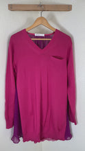 Load and play video in Gallery viewer, Sacai Luck 2014 SS Archival Fuchsia Pink Hybrid Silk Back Knit Top Sweater Small 2 4
