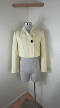 Load and play video in Gallery viewer, Rare GANNI Pale Banana Yellow Crop Blazer Jacket Eco Suiting – Size 32 (US 0) XS S 0 2
