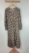 Load and play video in Gallery viewer, Berenice Paris Rozo Capadoce Midi Dress EU 38 US M NWT Boho Lace Trim Viscose 6 7
