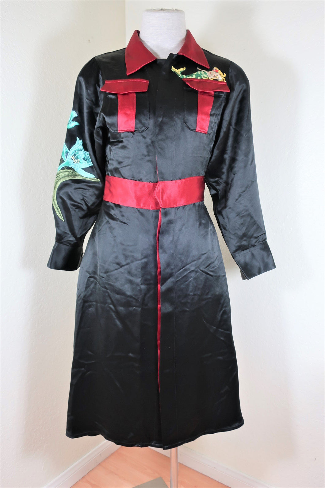 AHCAHCUM Black Red Embroidered Robe Acetate Dress Small XS 2 3 4