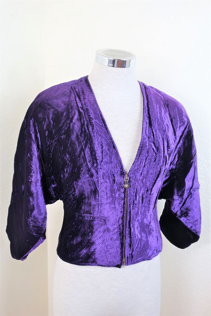 Vintage VERSACE Jeans Couture Cropped Velvet Purple Zip Jacket Blazer Top Blouse Small 4 5 6