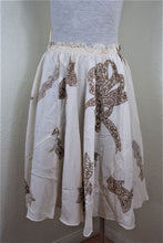 Load image into Gallery viewer, MIU MIU Beige Printed Romantic Pluffy Silk Skirt Small 36 2 3 4
