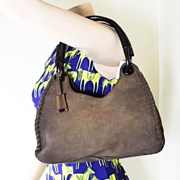 Vintage GUCCI Suede Leather Light Brown Western Style Wood Handle Hobo Shoulder Bag Italy